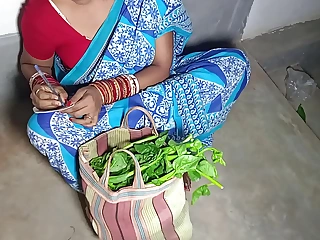 Village girl got fucked by city uncle while selling vegetables